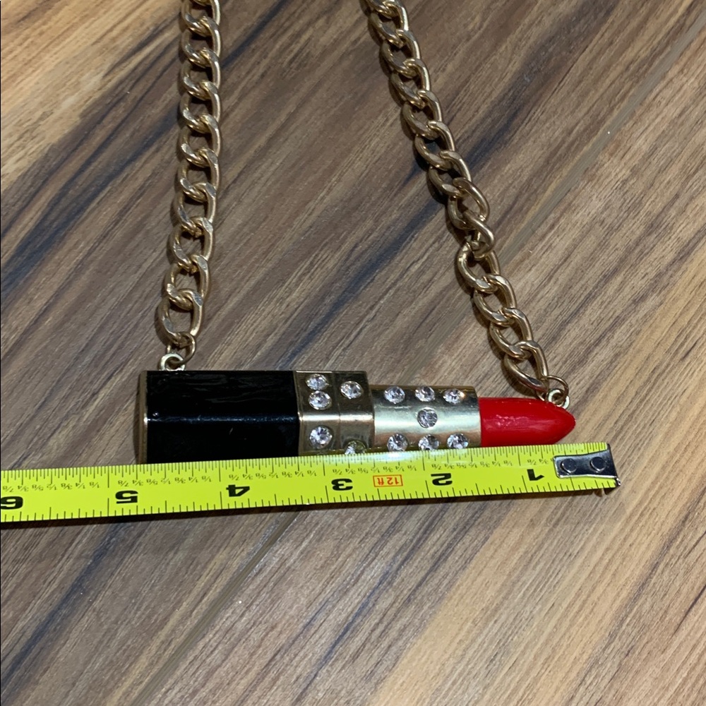 Novelty red lipstick w crystals necklace 18” chain and 3” extender - Picture 5 of 5